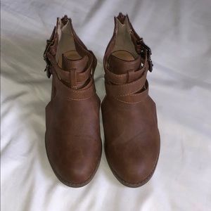 Girls ankles booties